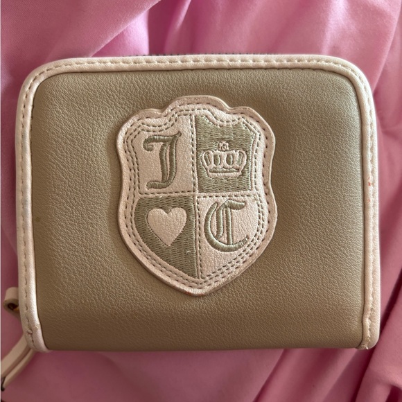 Juicy couture Wallet - Picture 1 of 5